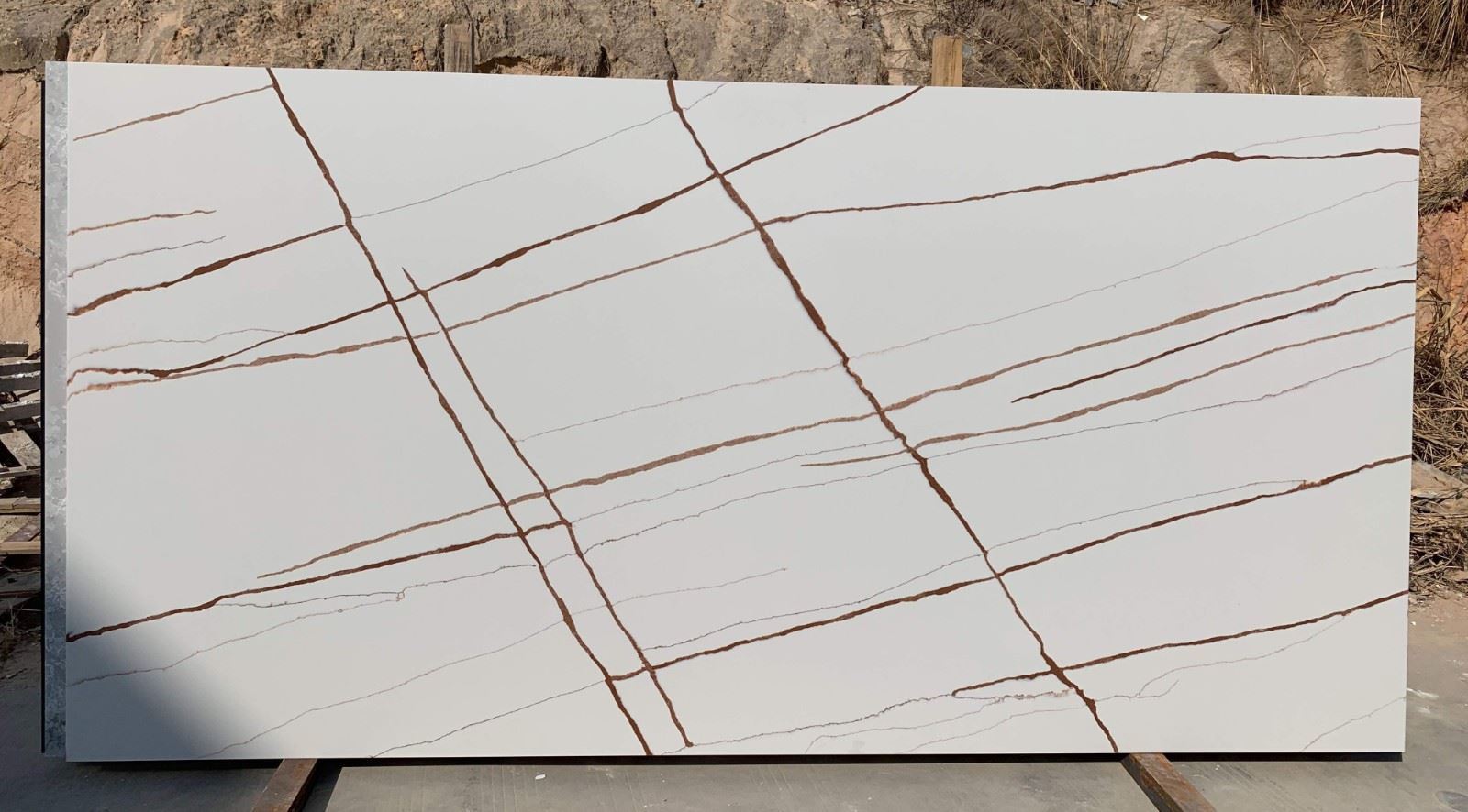 Calacatta Menes Gold Slab