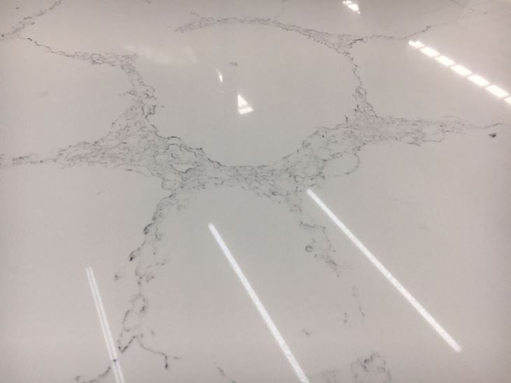 Large Vein Kitchen Top Quartz Stone